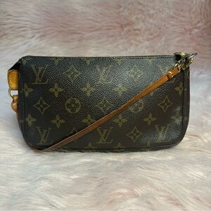 🟥 SOLD! Louis Vuitton Pochette Accessoires Monogram Pouch